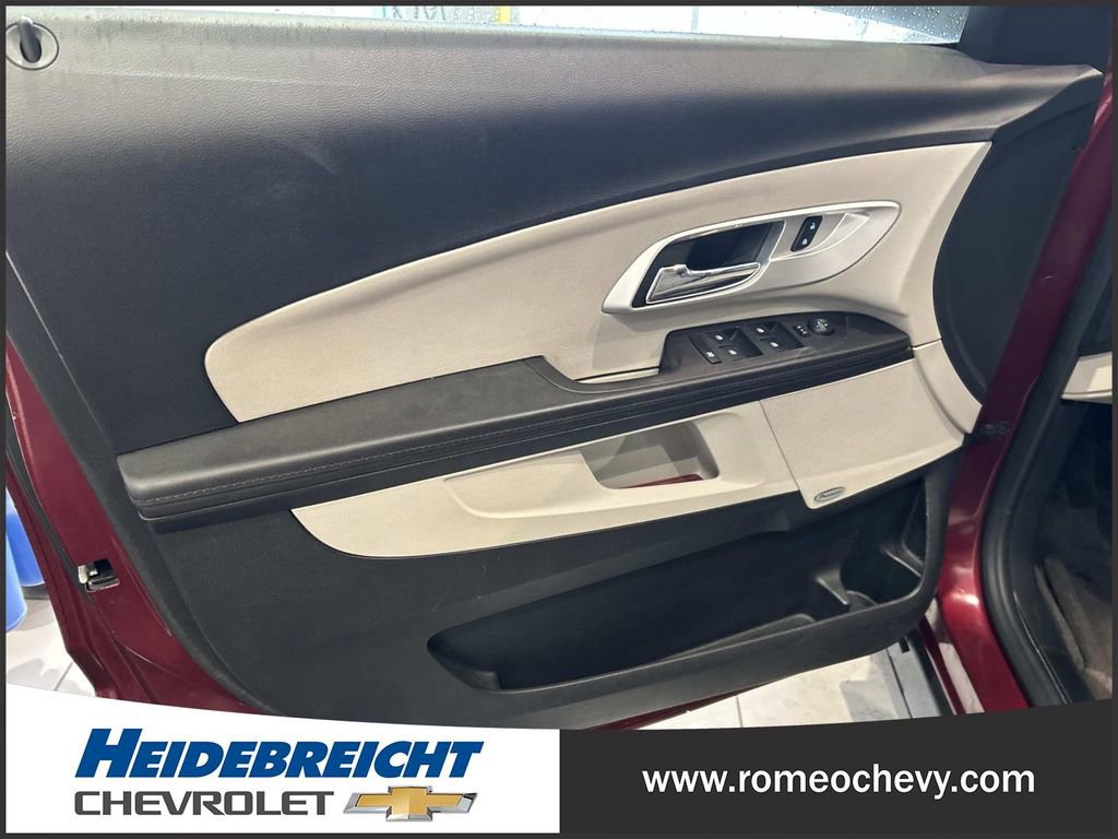 Used 2016 Chevrolet Equinox LTZ w/ Enhanced Convenience Package image 9