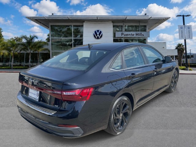 New 2026 Volkswagen Jetta SE FWD image 4