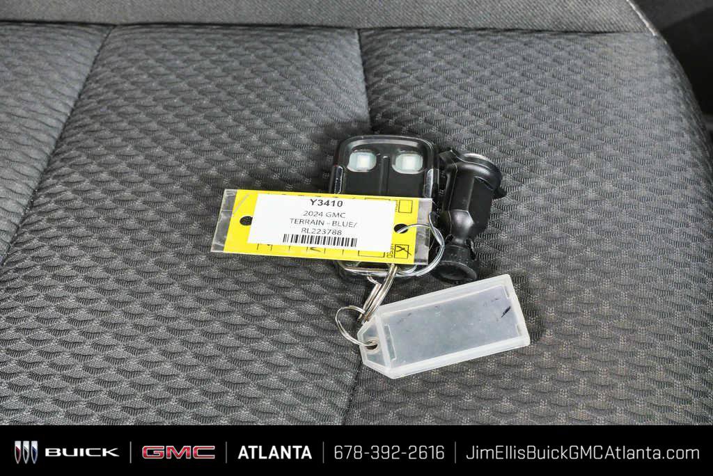 Certified 2024 GMC Terrain SLE FWD image 36