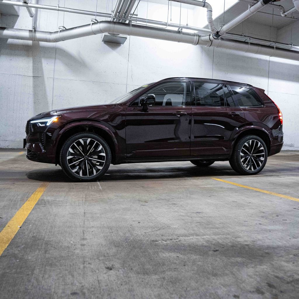 New 2026 Volvo XC90 T8 Ultra w/ Protection Package Premier image 3