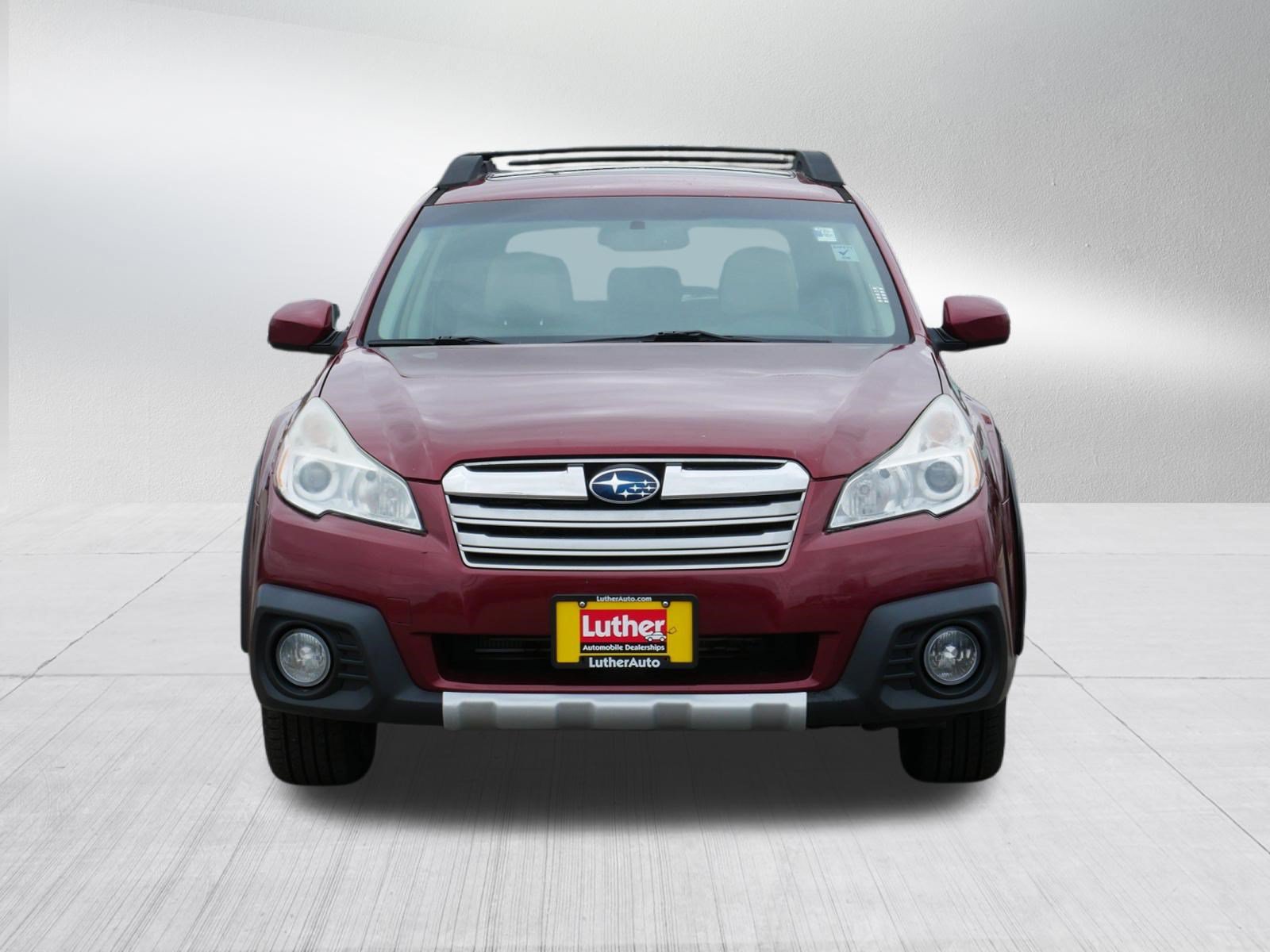 Used 2013 Subaru Outback 3.6R Limited w/ Moonroof Pkg AWD/4WD image 2