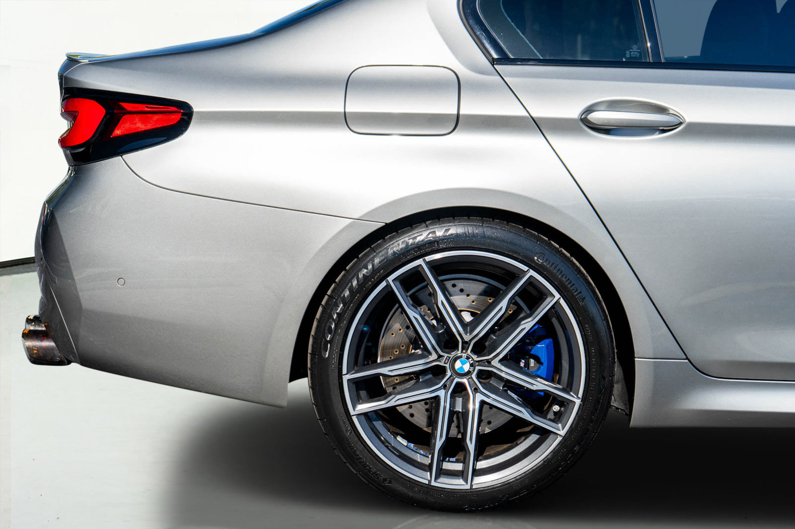 Used 2021 BMW M5 w/ Executive Package image 12