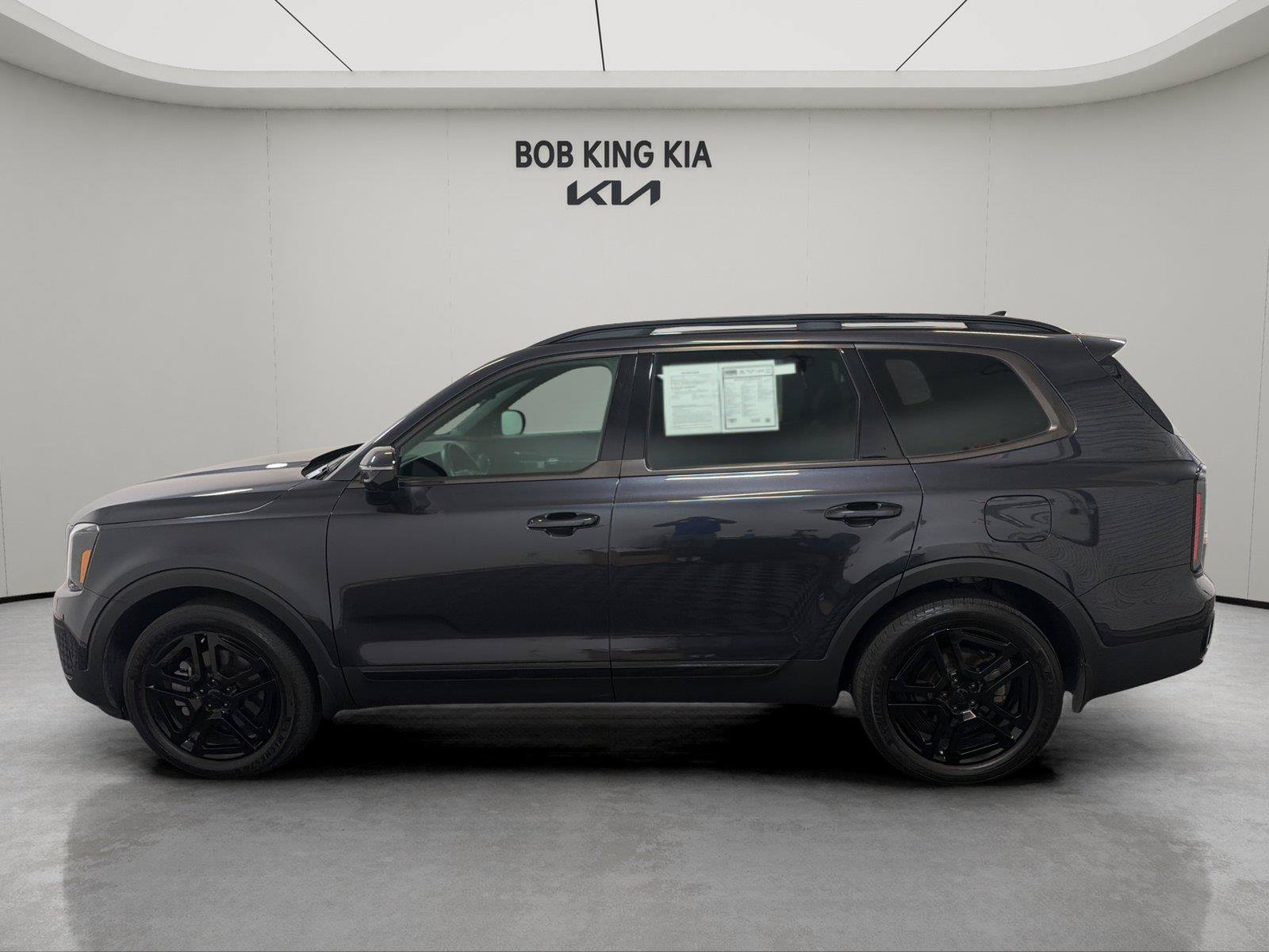 Used 2025 Kia Telluride SX X-Line AWD/4WD image 2