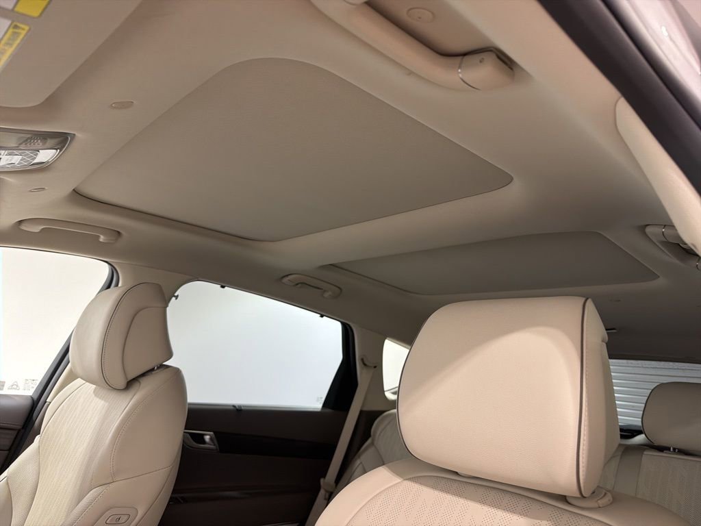 Used 2023 Genesis GV80 2.5T w/ Prestige 20" Package image 19