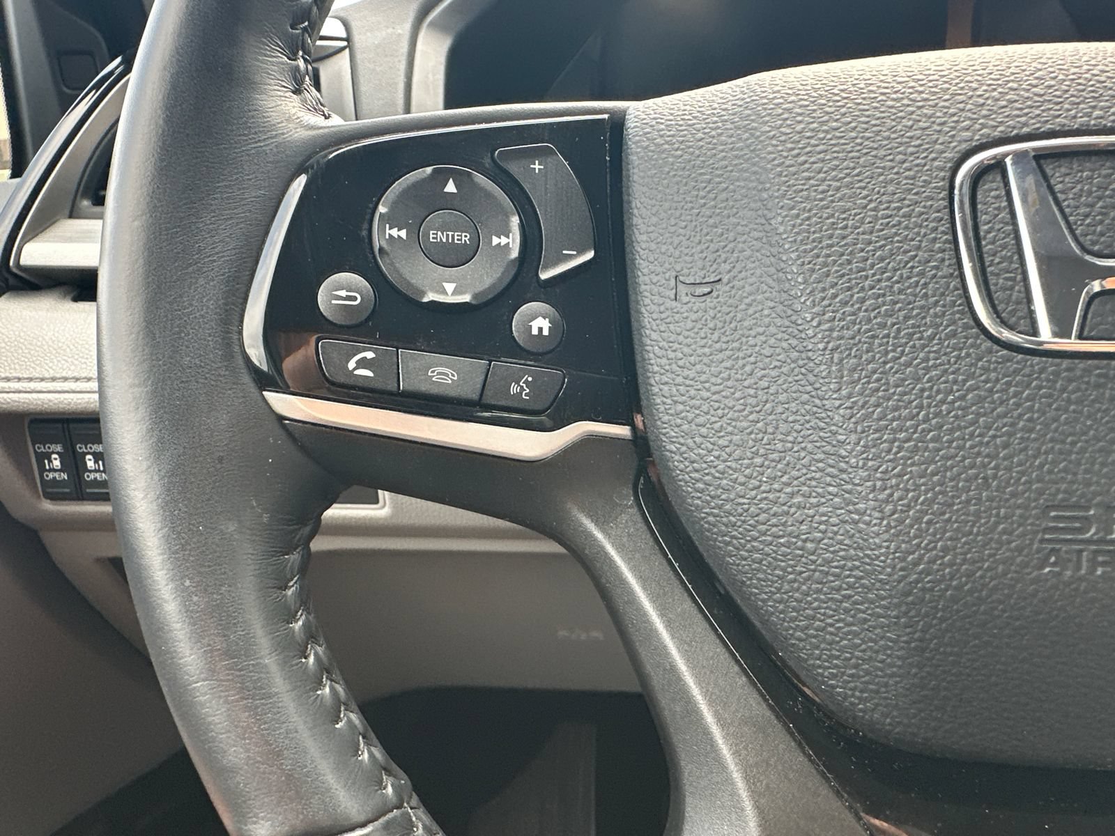 Used 2024 Honda Odyssey Touring image 24