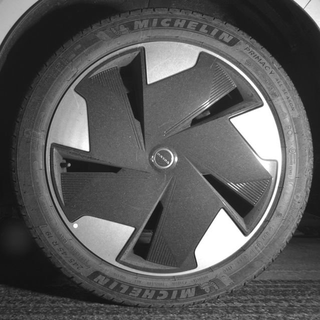 Certified 2025 Volvo EX30 Plus image 40