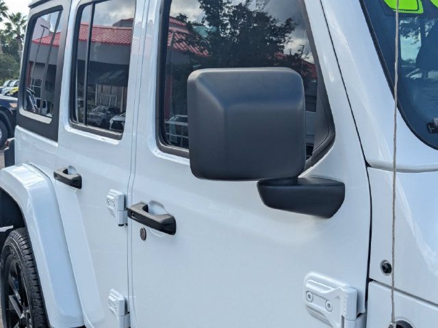 Used 2023 Jeep Wrangler Unlimited Sahara AWD/4WD image 11