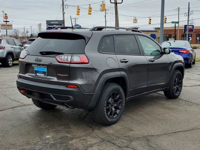 Used 2022 Jeep Cherokee Trailhawk w/ Trailer Tow Group image 4