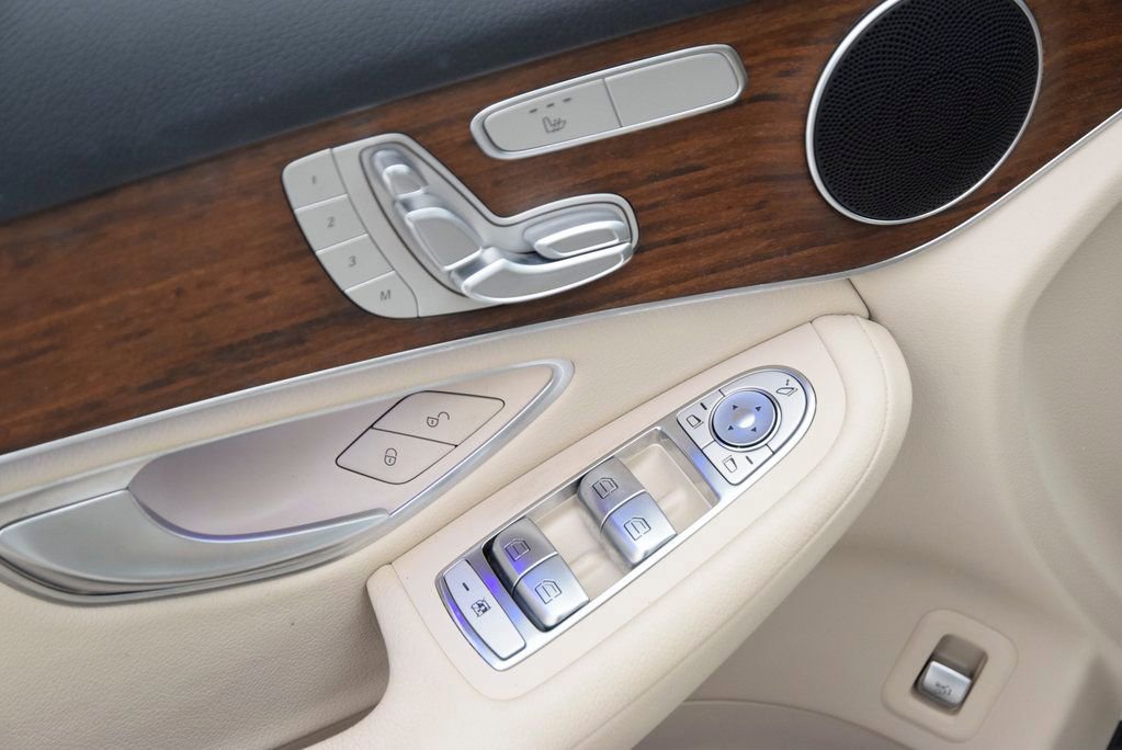 Used 2022 Mercedes-Benz GLC 300 image 21