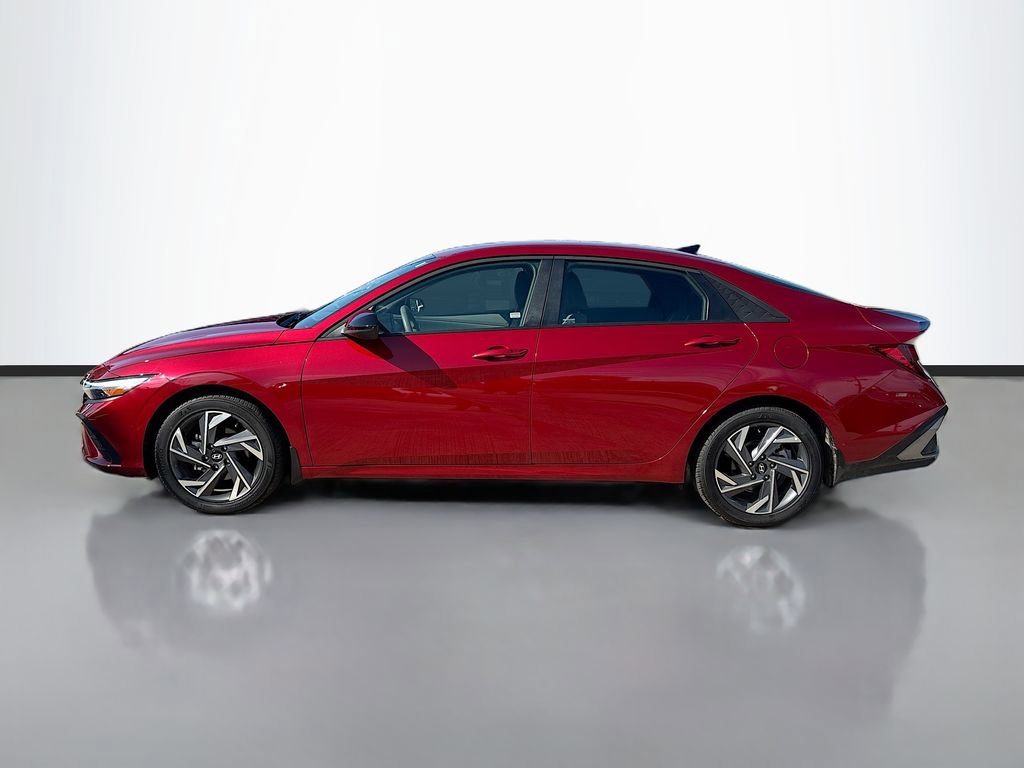 Certified 2025 Hyundai Elantra Sport image 3