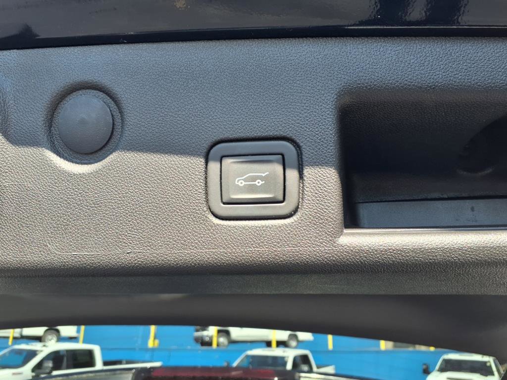 Used 2024 Chevrolet Equinox LT w/ LPO, Floor Liner Package image 11