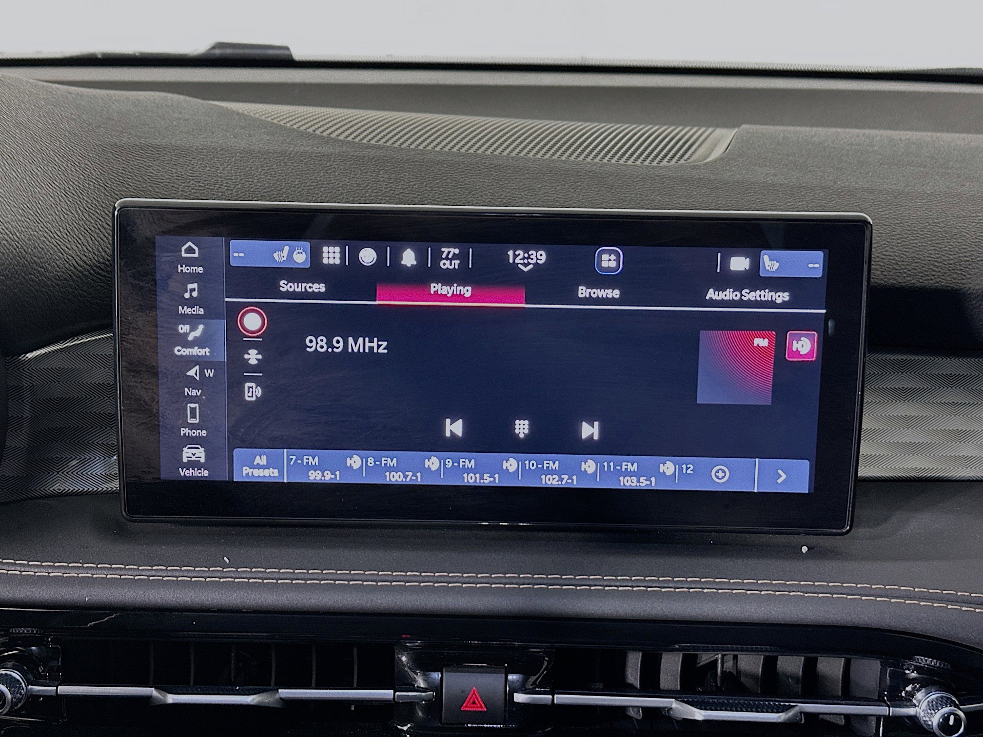 Used 2025 Alfa Romeo Tonale w/ Premium Package image 24