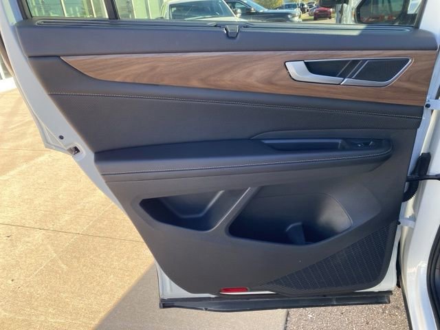 Used 2024 Volkswagen Atlas SE image 22