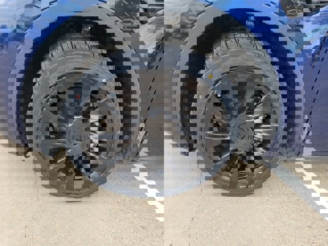 Used 2021 Tesla Model Y Long Range image 8