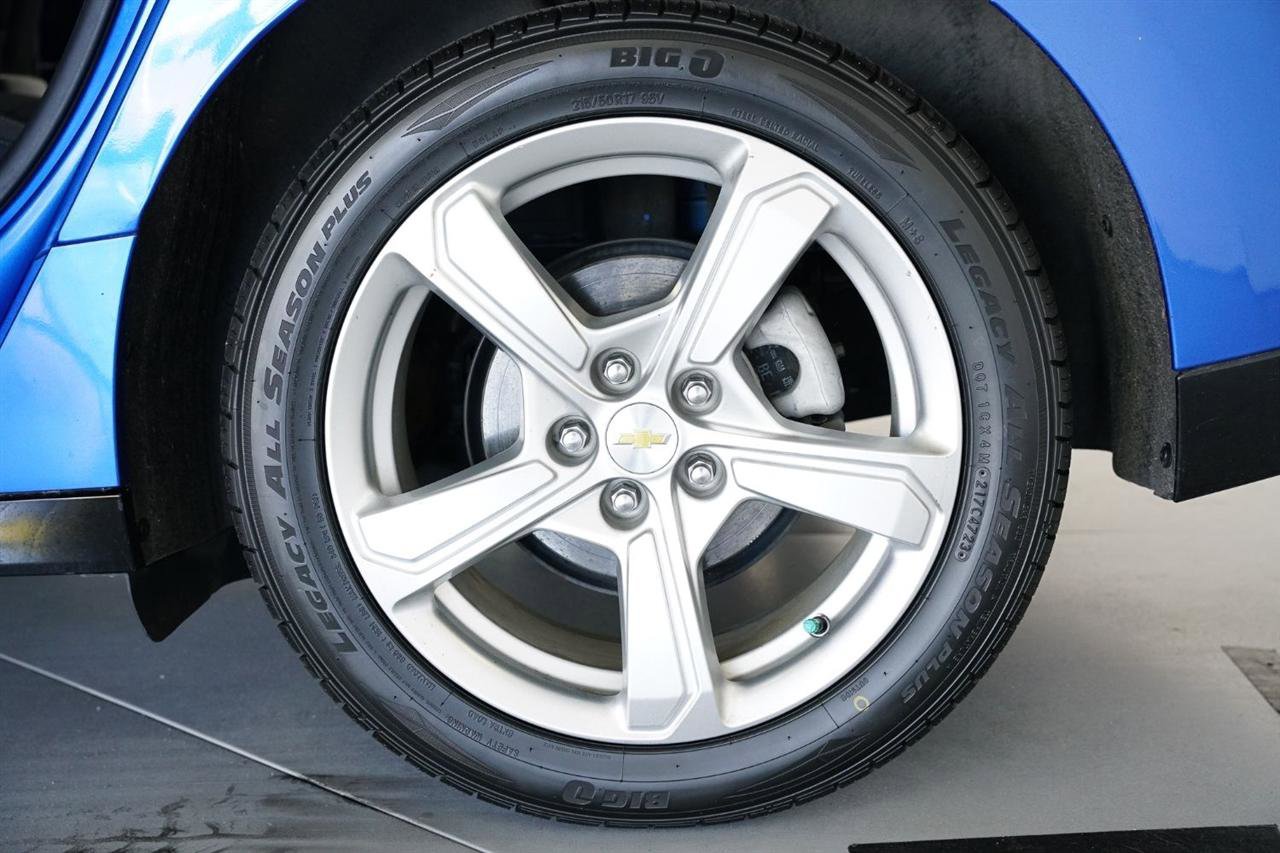 Used 2017 Chevrolet Volt LT w/ Comfort Package image 17