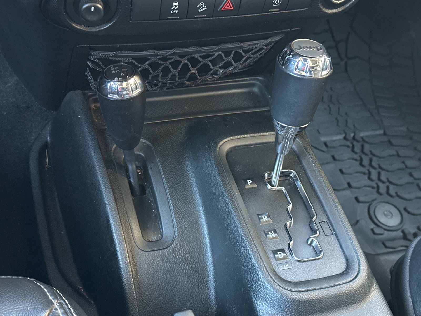 Used 2018 Jeep Wrangler Unlimited Sport image 20