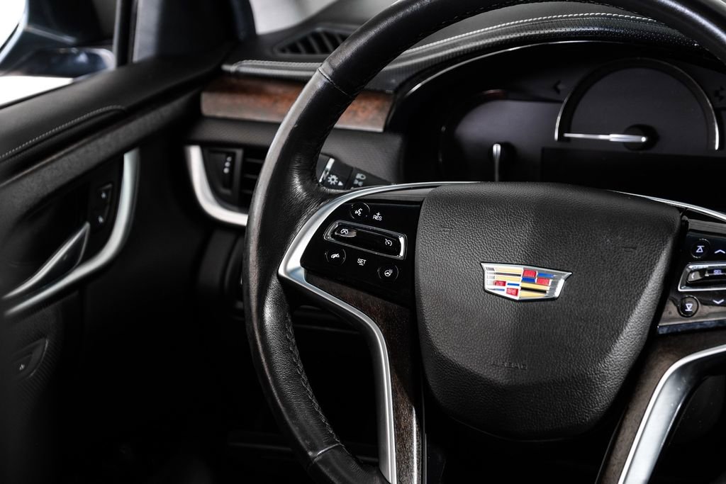 Used 2019 Cadillac XTS Luxury image 16