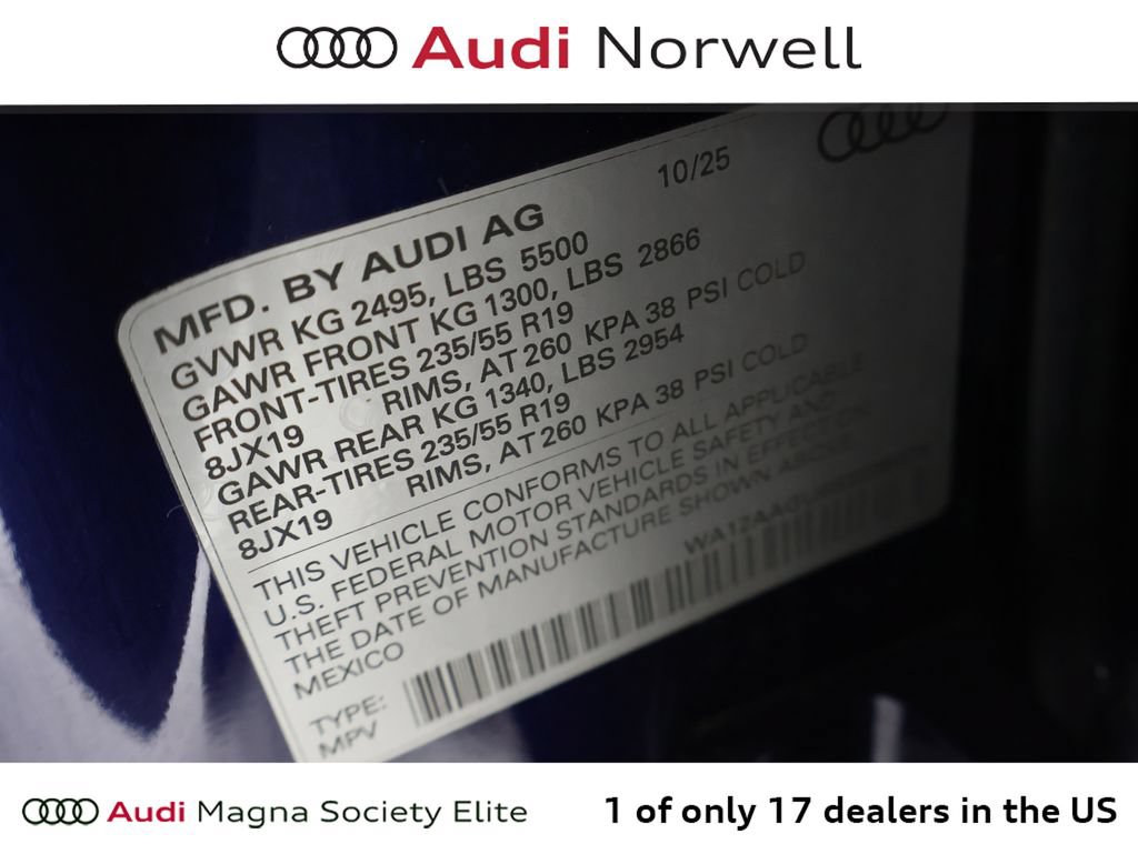Used 2025 Audi Q5 Premium Plus w/ Premium Plus AWD/4WD image 3