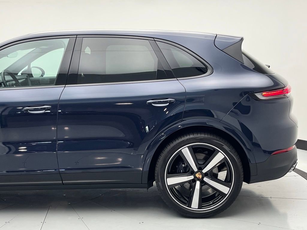 Used 2025 Porsche Cayenne image 51