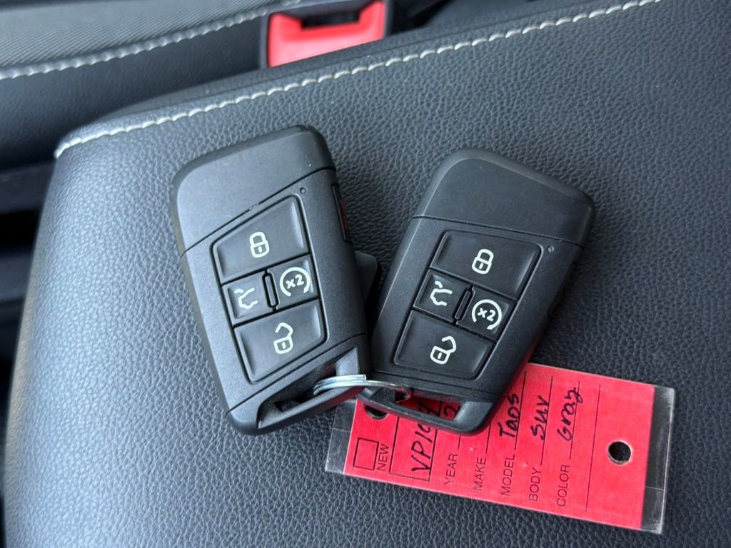 Used 2023 Volkswagen Taos SE image 37