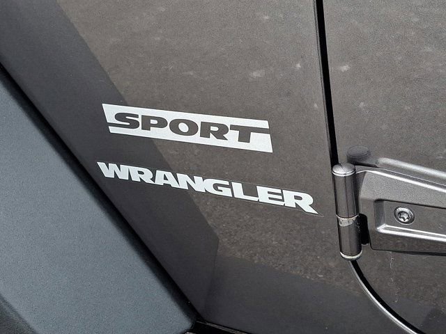 Used 2017 Jeep Wrangler Sport image 33