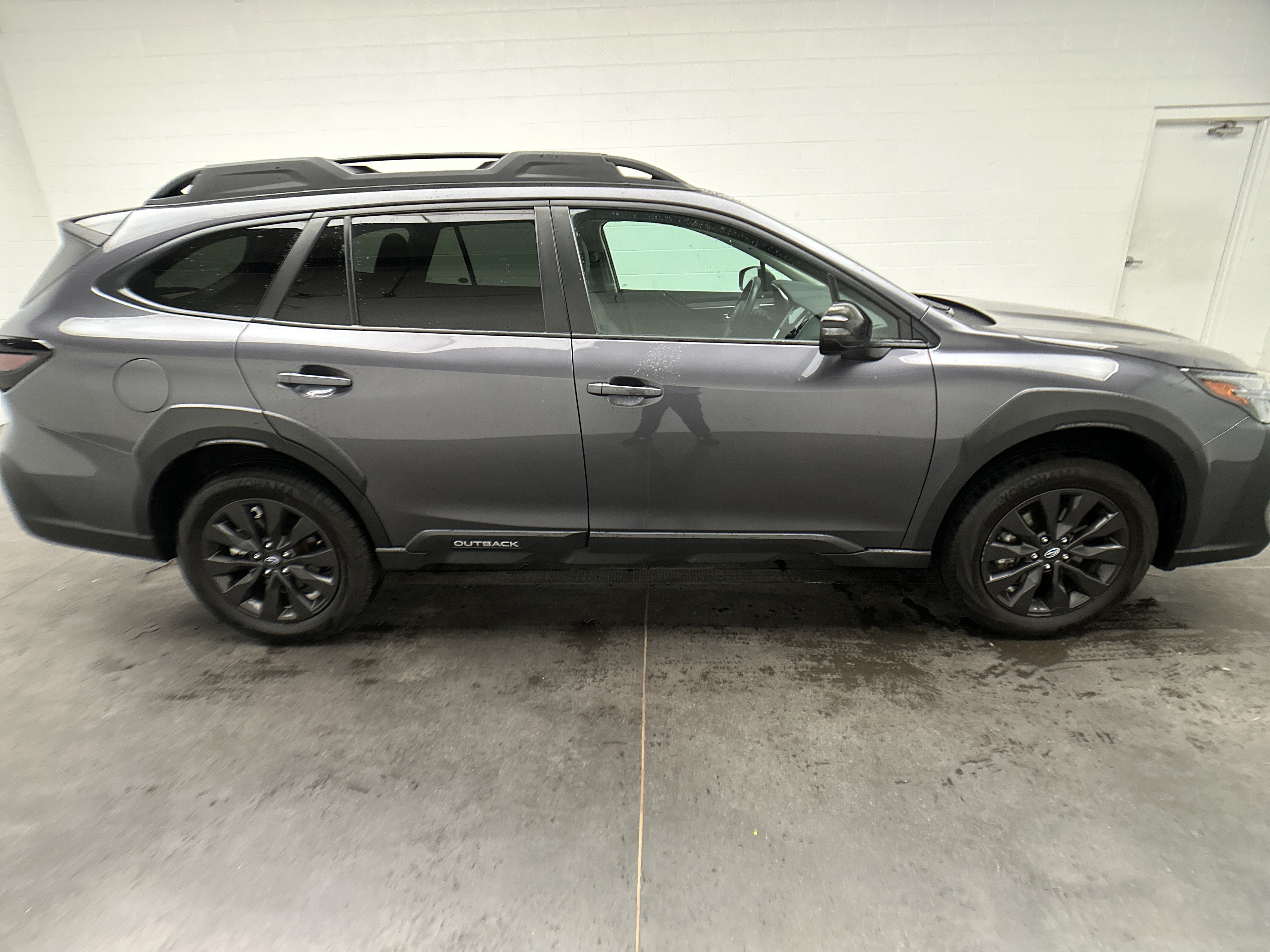 Used 2025 Subaru Outback Onyx Edition AWD/4WD image 40