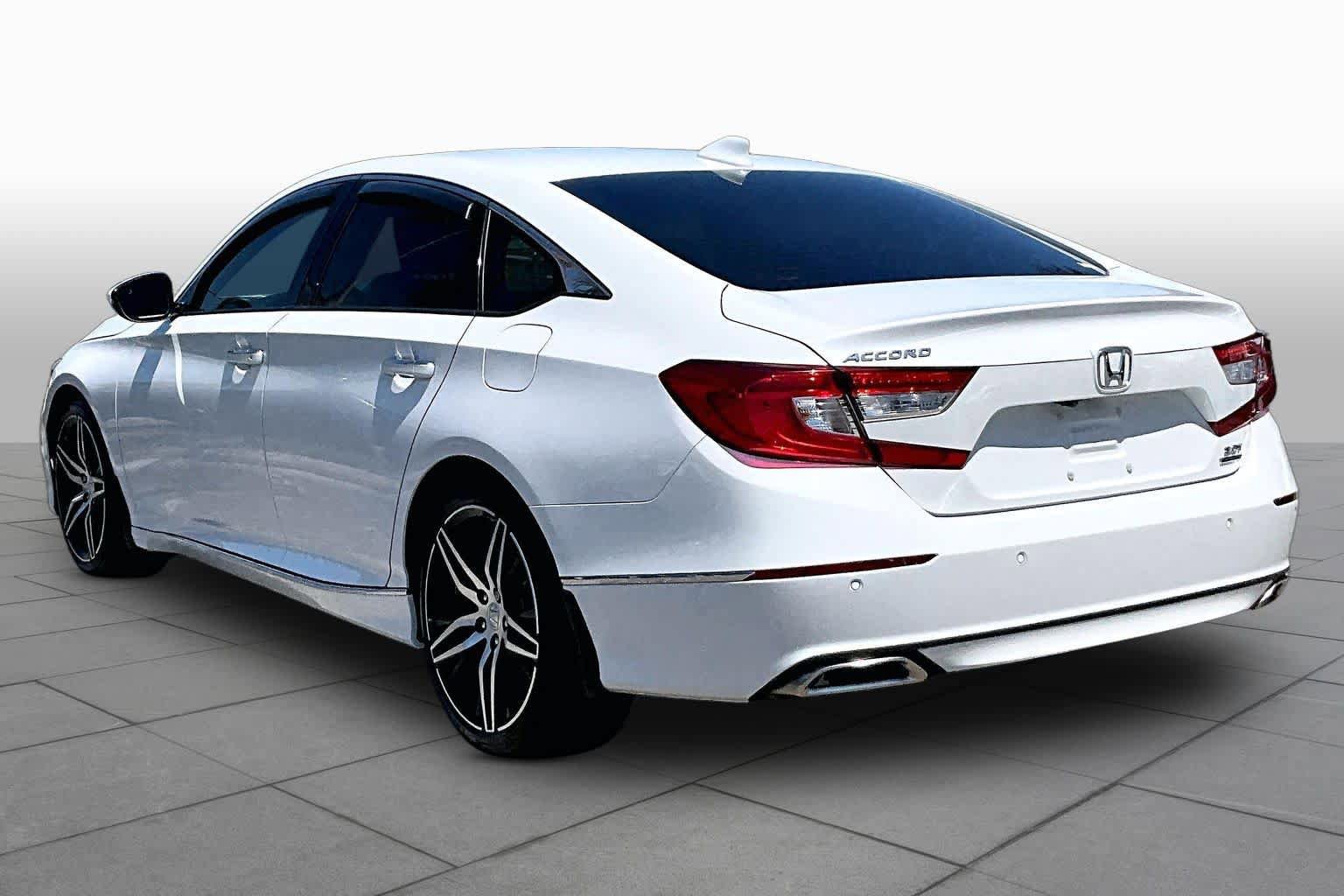 Used 2021 Honda Accord Touring image 12