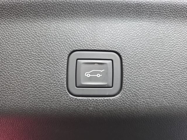 Certified 2025 Cadillac Escalade Sport AWD/4WD image 14