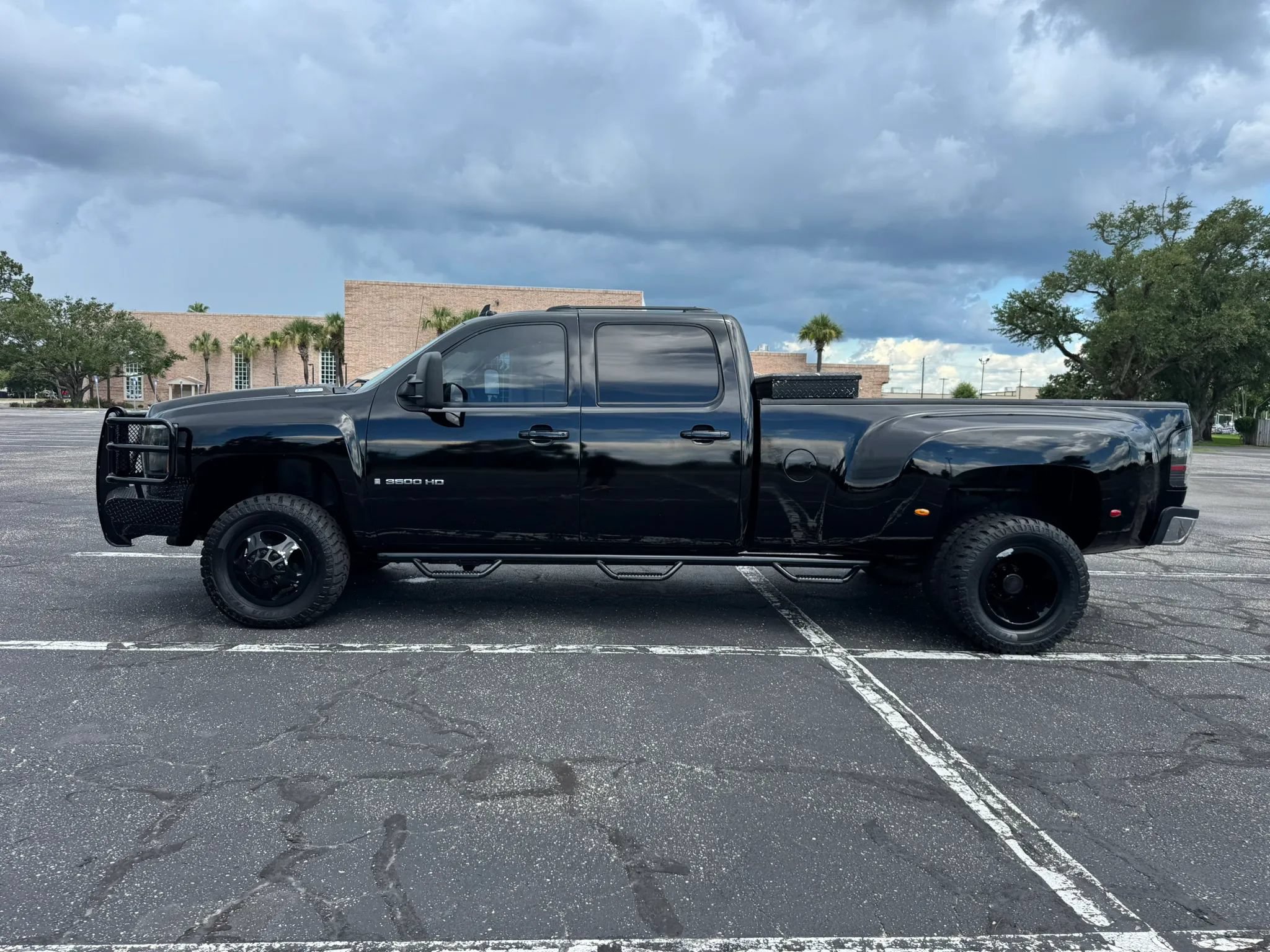 Used 2008 Chevrolet Silverado 3500 LTZ AWD/4WD image 10