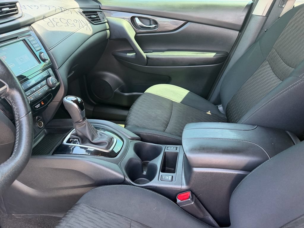 Used 2019 Nissan Rogue SV AWD/4WD image 12