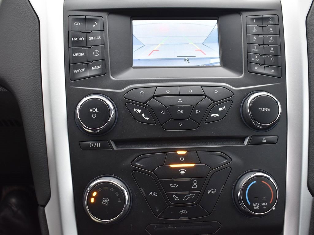 Used 2016 Ford Fusion SE image 16