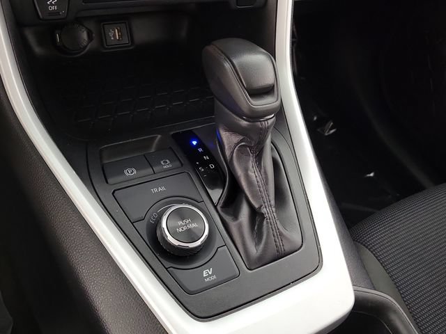 Used 2024 Toyota RAV4 LE AWD/4WD image 30