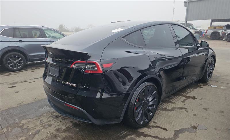 Used 2021 Tesla Model Y Performance image 8
