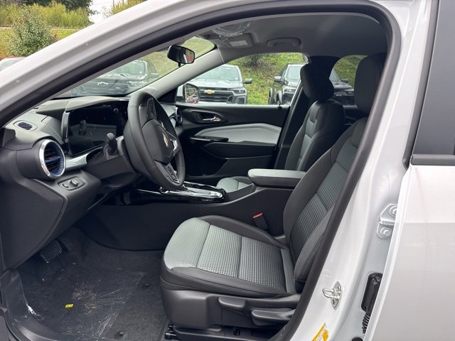 New 2026 Chevrolet Trax LT w/ Driver Confidence Package image 20