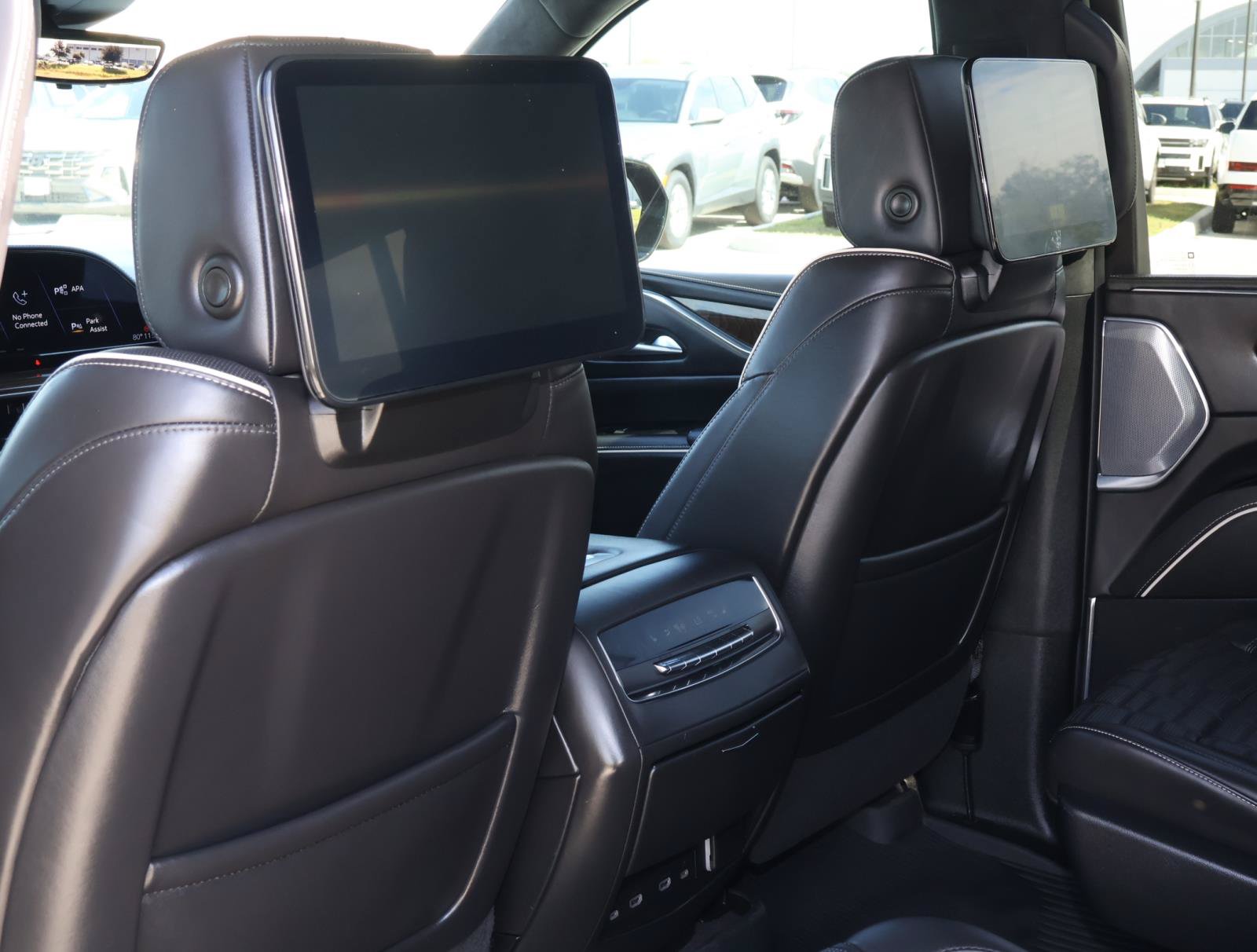 Certified 2023 Cadillac Escalade Sport Platinum w/ LPO, Floor Liner Package AWD/4WD image 20