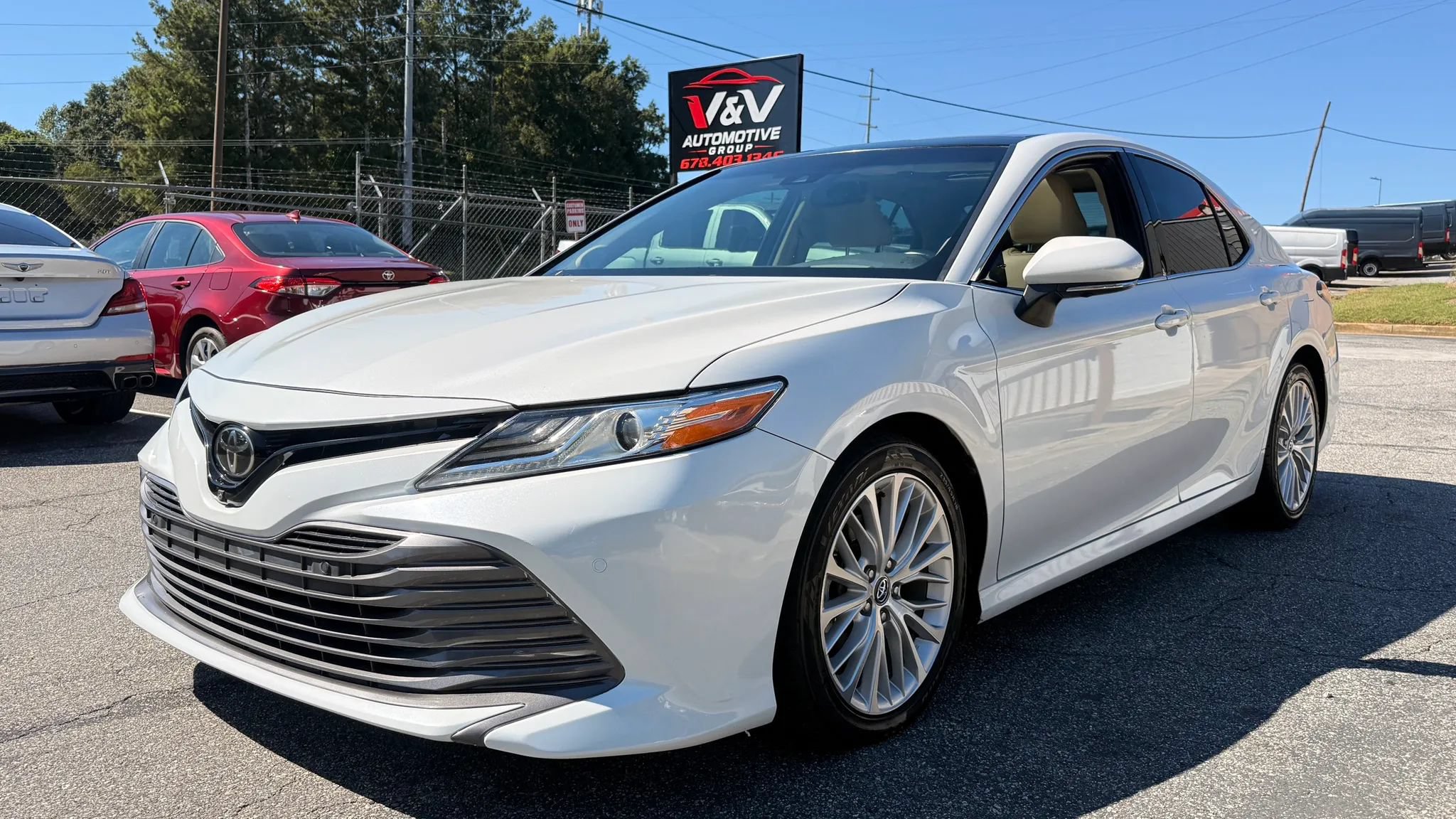 Used 2018 Toyota Camry XLE w/ Driver Assist Package FWD image 1