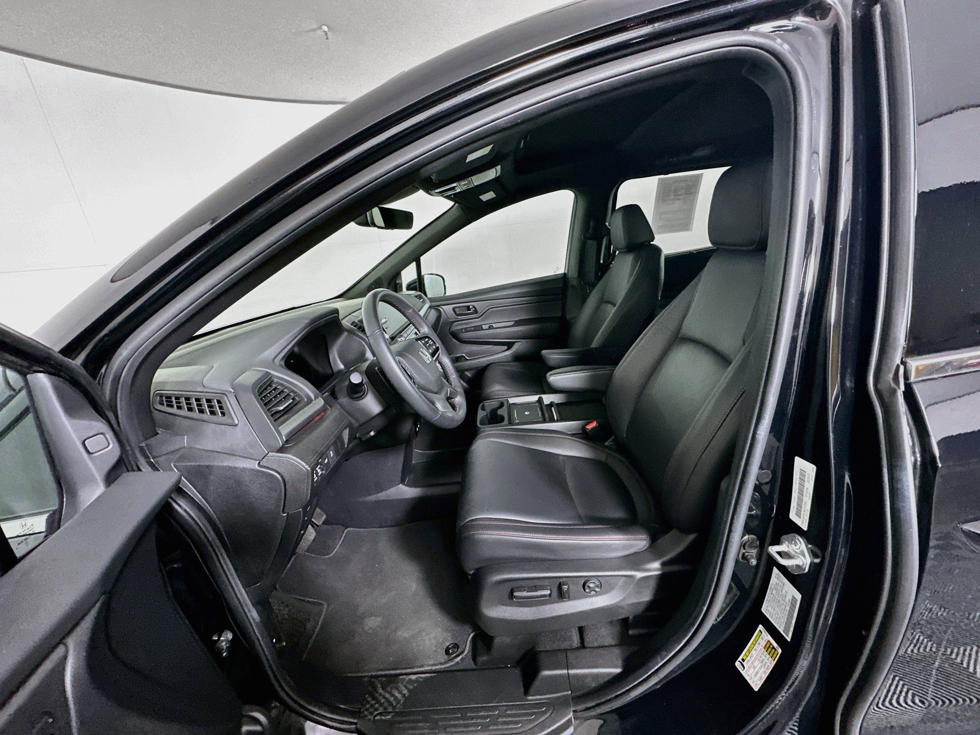 Used 2026 Honda Odyssey Sport-L image 13