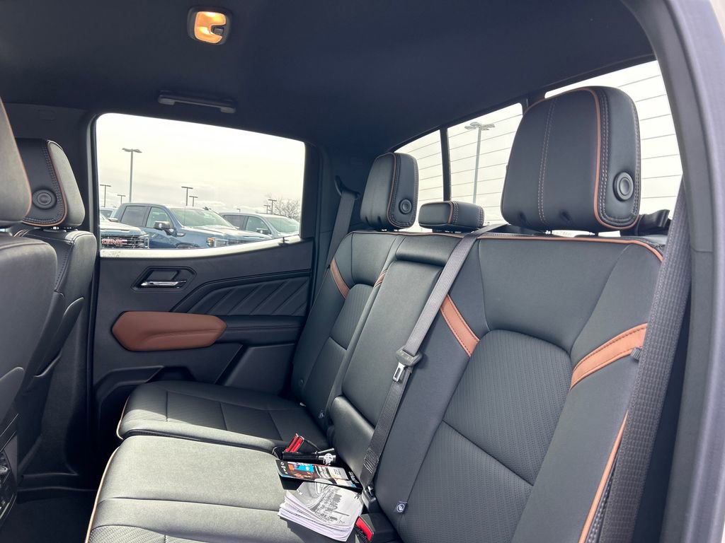 New 2026 GMC Canyon AT4 w/ AT4 Premium Package AWD/4WD image 33