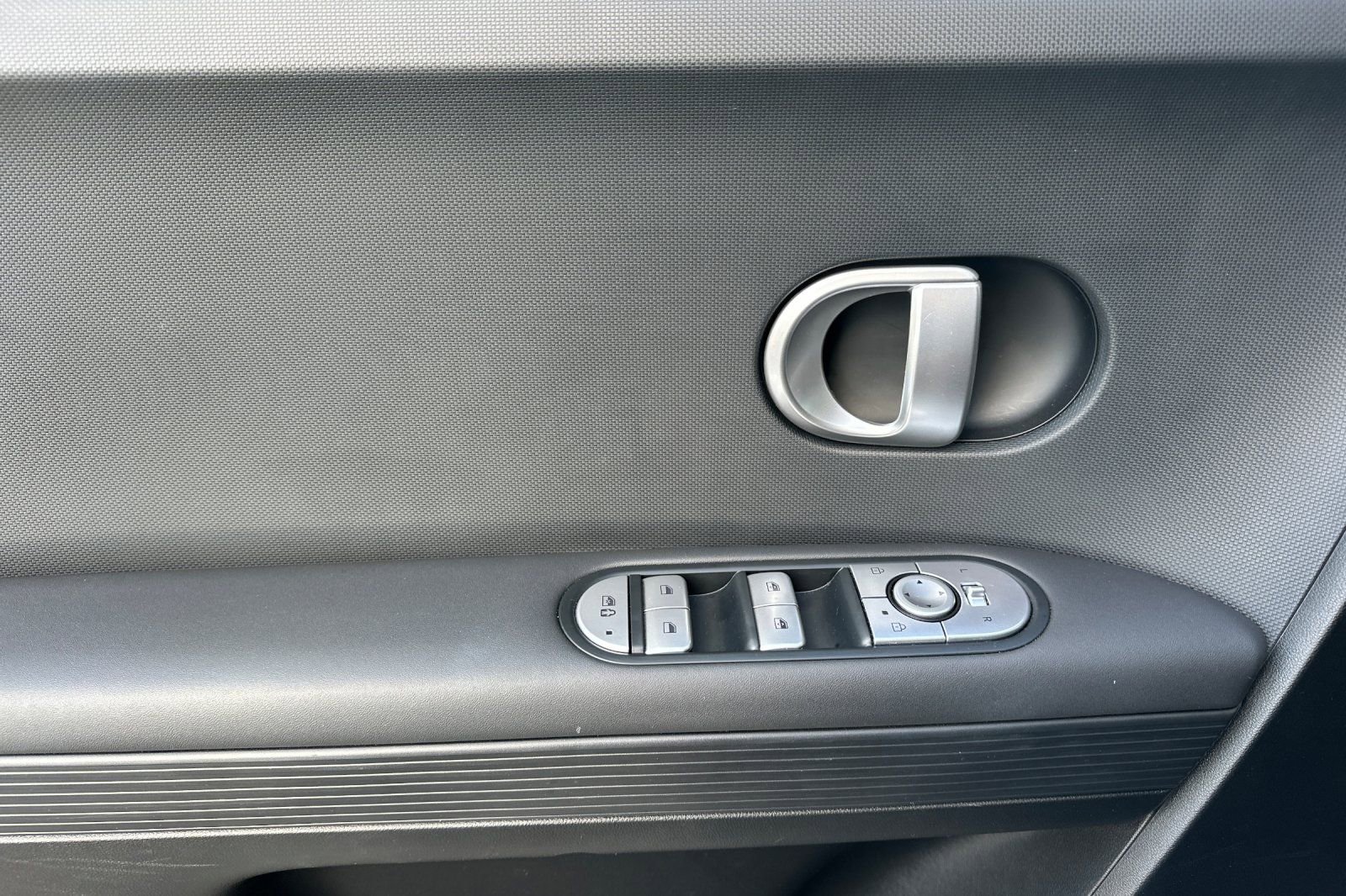 Certified 2024 Hyundai Ioniq 5 SEL RWD image 11