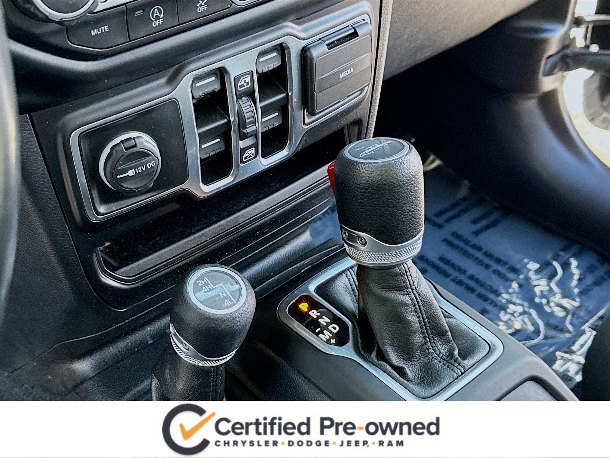 Used 2022 Jeep Gladiator Sport image 10