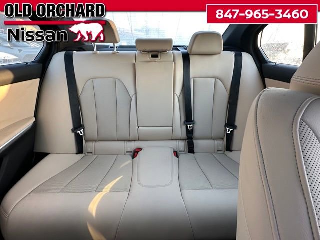 Used 2023 BMW 330e xDrive w/ M Sport Package AWD/4WD image 15