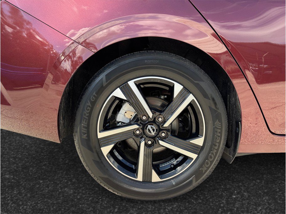 Used 2024 Nissan Sentra SV FWD image 14