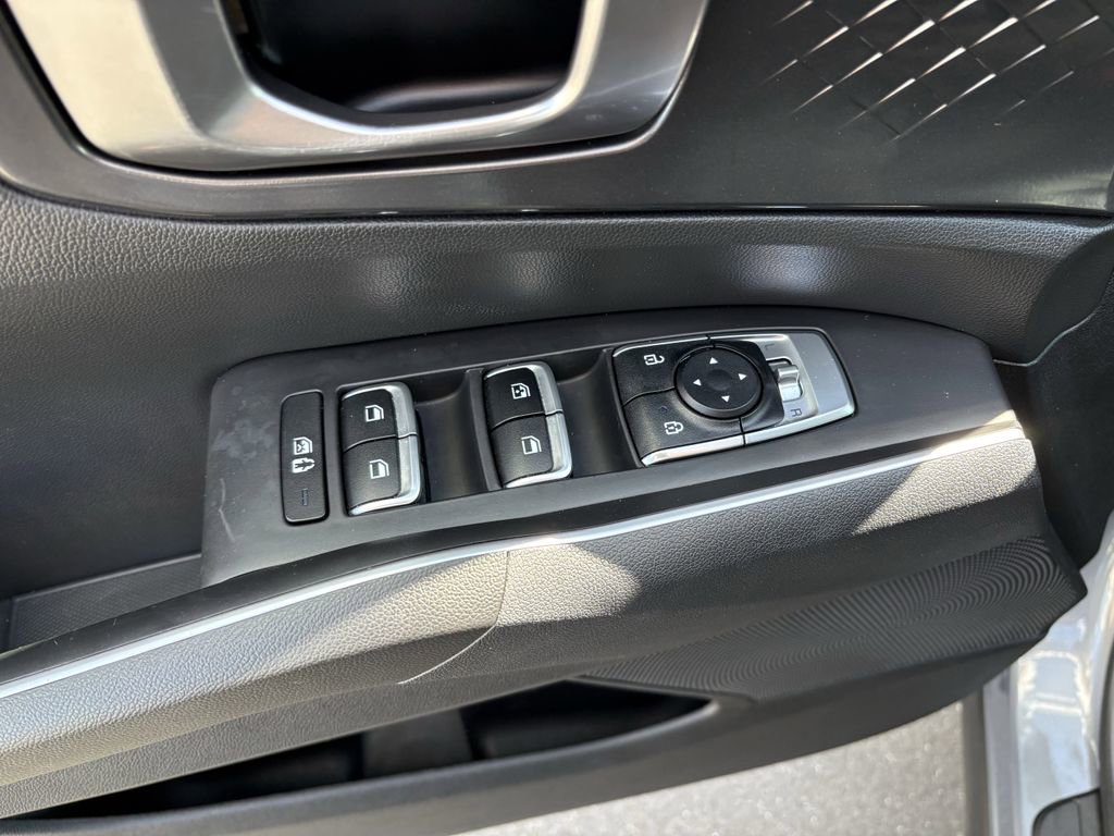 Used 2023 Kia Sorento S image 21
