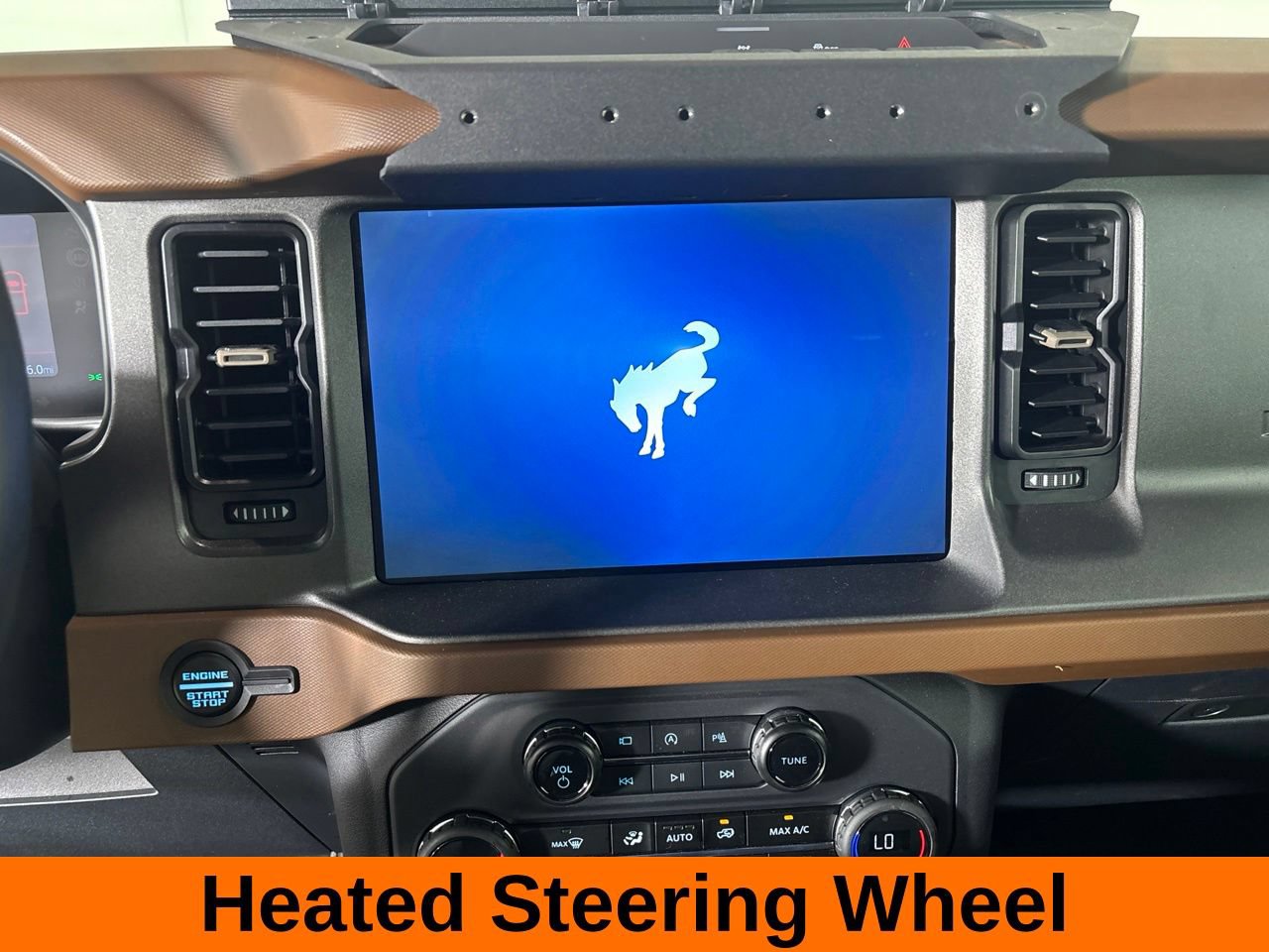 Used 2024 Ford Bronco Outer Banks AWD/4WD image 14