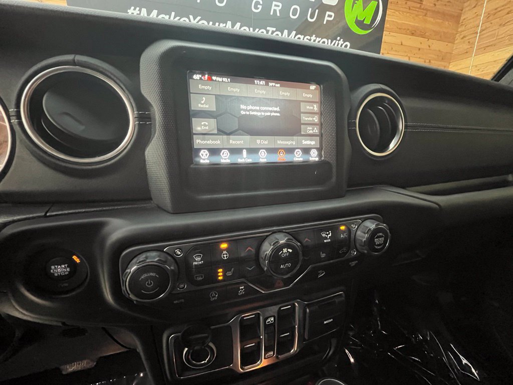 Used 2018 Jeep Wrangler Unlimited Sahara w/ Cold Weather Group AWD/4WD image 28