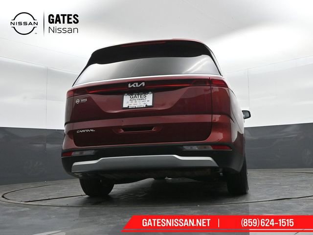 Used 2023 Kia Carnival LX image 39