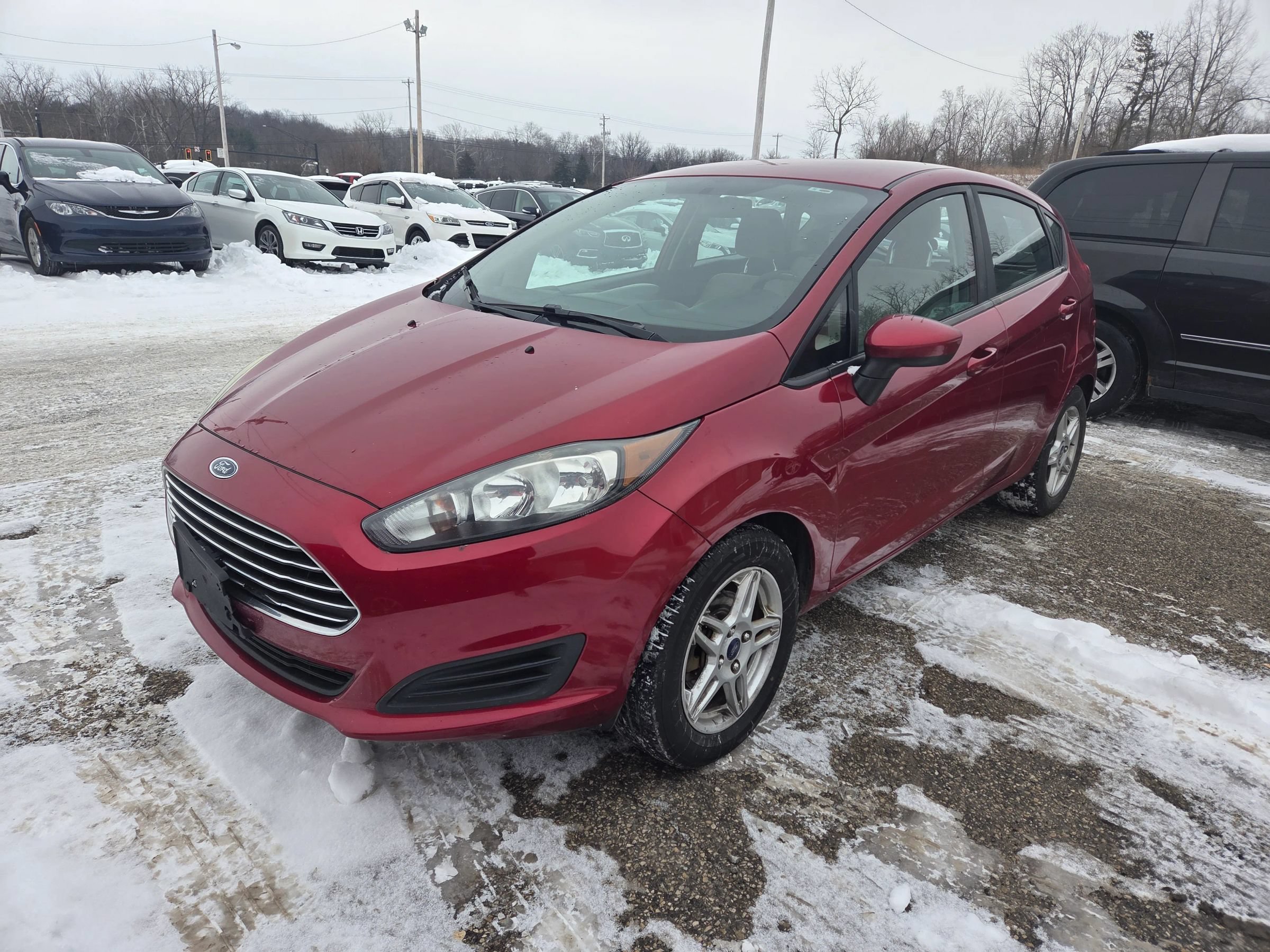 Used 2017 Ford Fiesta SE FWD image 2
