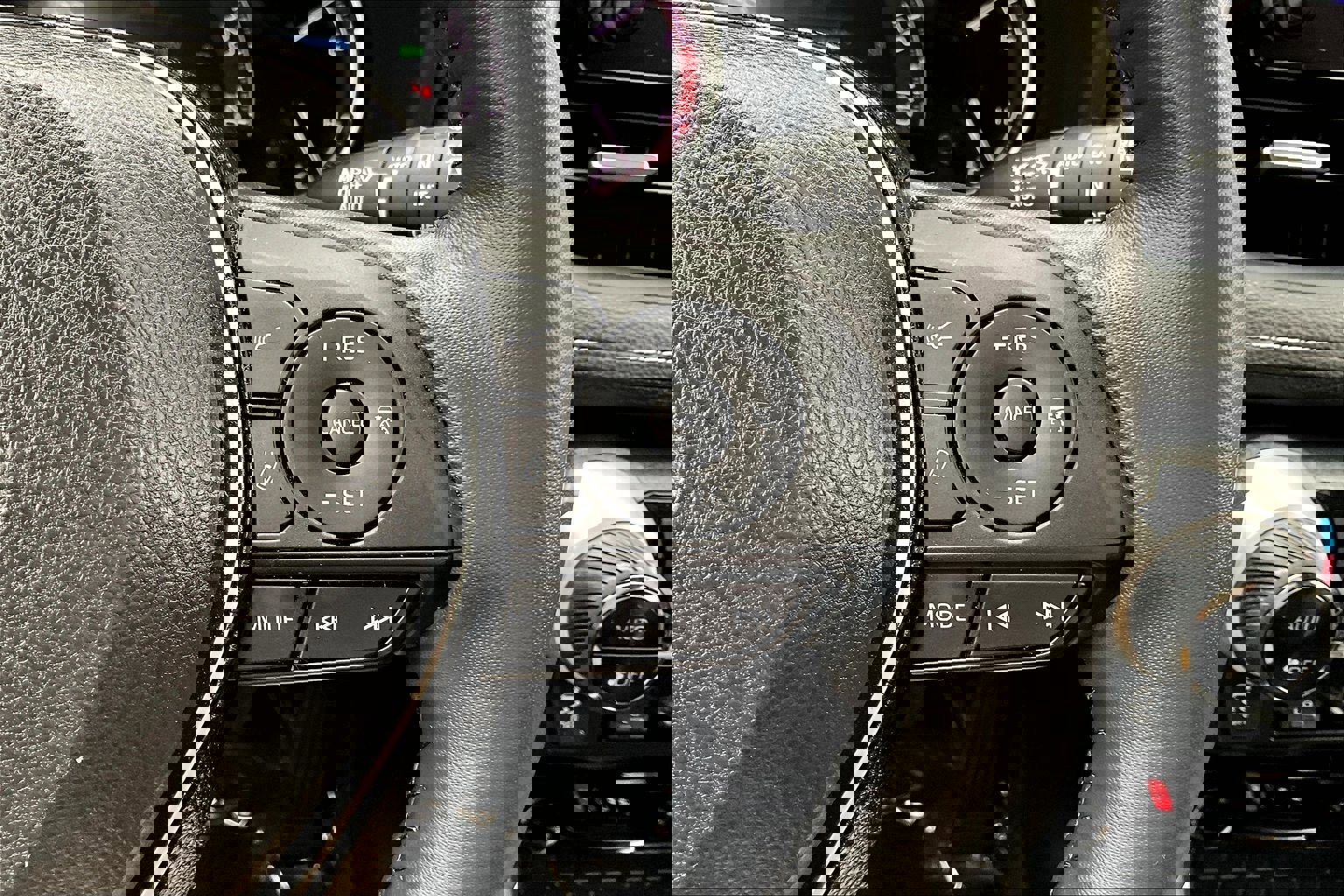 Used 2023 Toyota RAV4 XLE Premium image 18