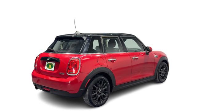 Used 2019 MINI Cooper 4-Door Hardtop w/ Signature Upholstery Package FWD image 2