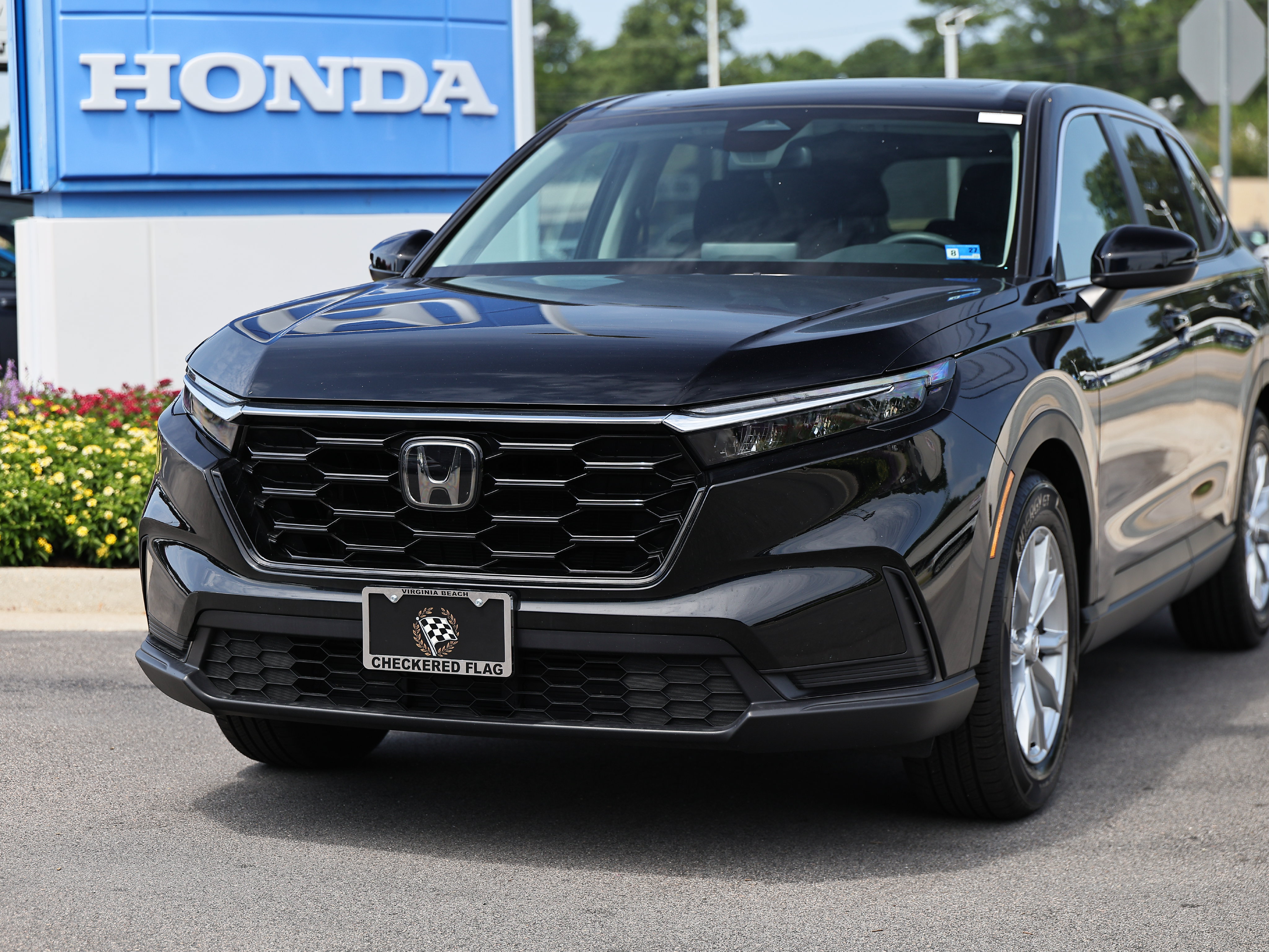 Used 2025 Honda CR-V EX image 2